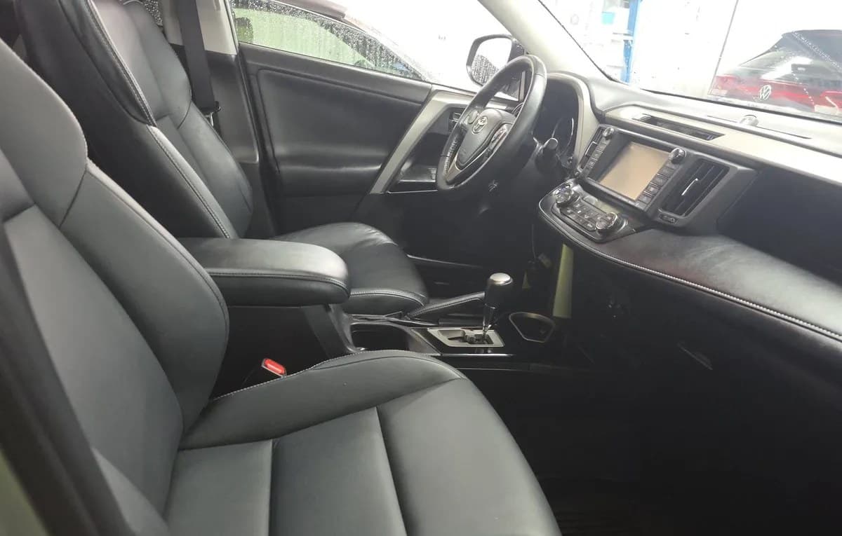 2017 TOYOTA RAV4 Limited 5
