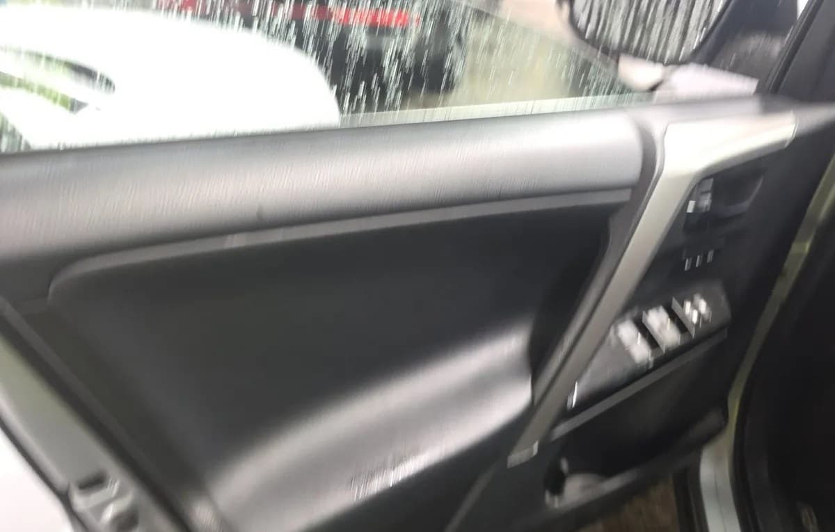 2017 TOYOTA RAV4 Limited 6