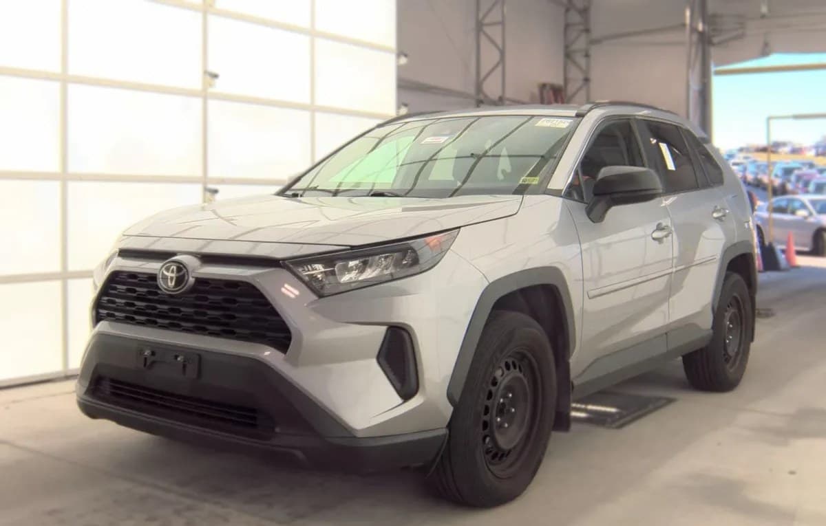 2021 TOYOTA RAV4 LE 2