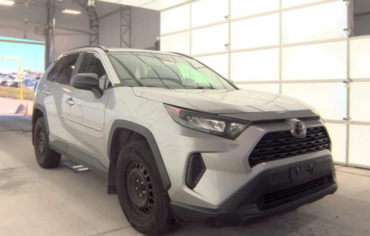 2021 TOYOTA RAV4 LE 4