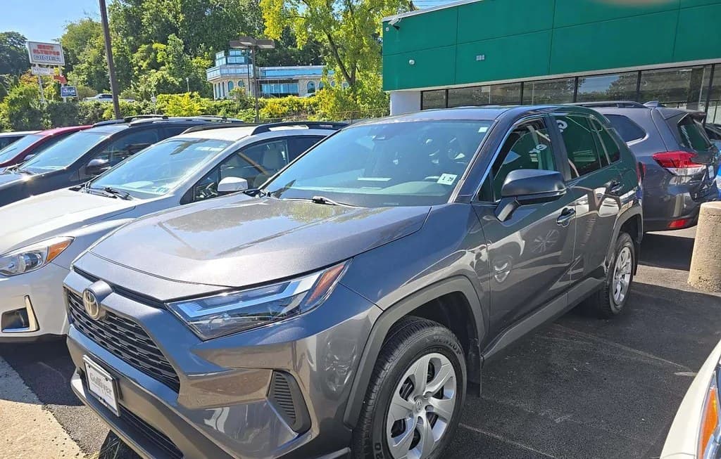 2024 TOYOTA RAV4 LE