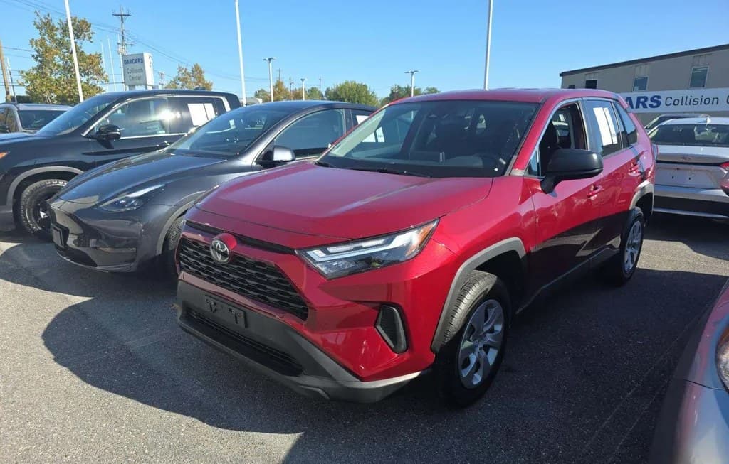 2024 TOYOTA RAV4 LE