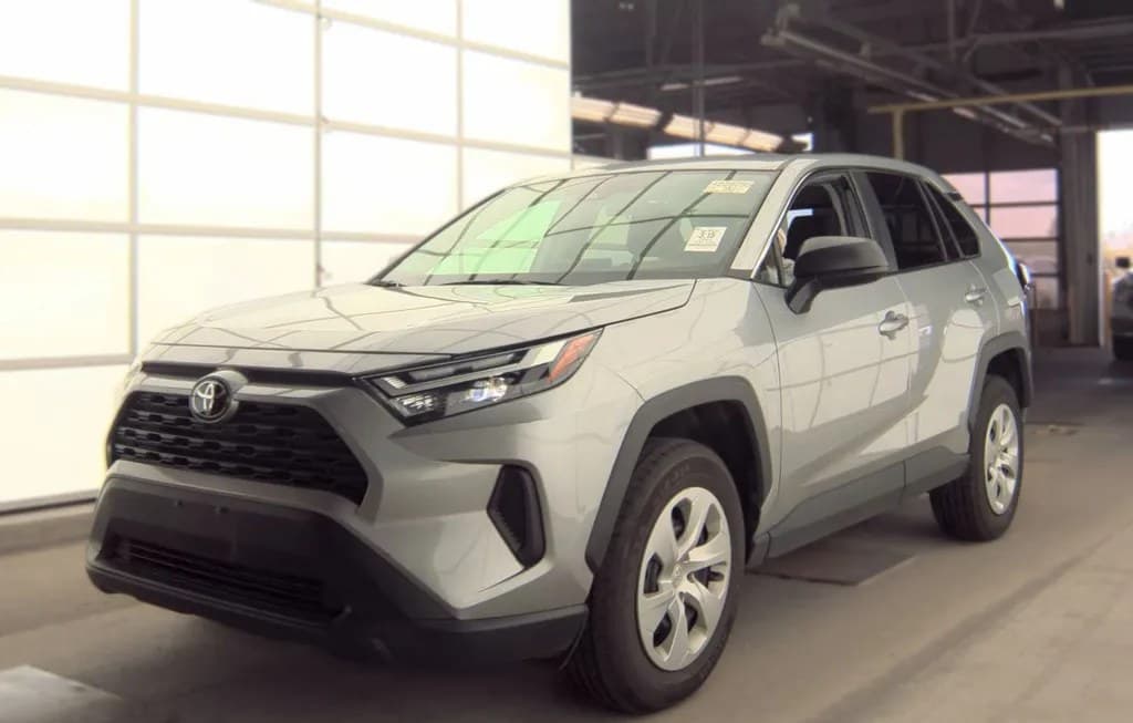 2025 TOYOTA RAV4 LE