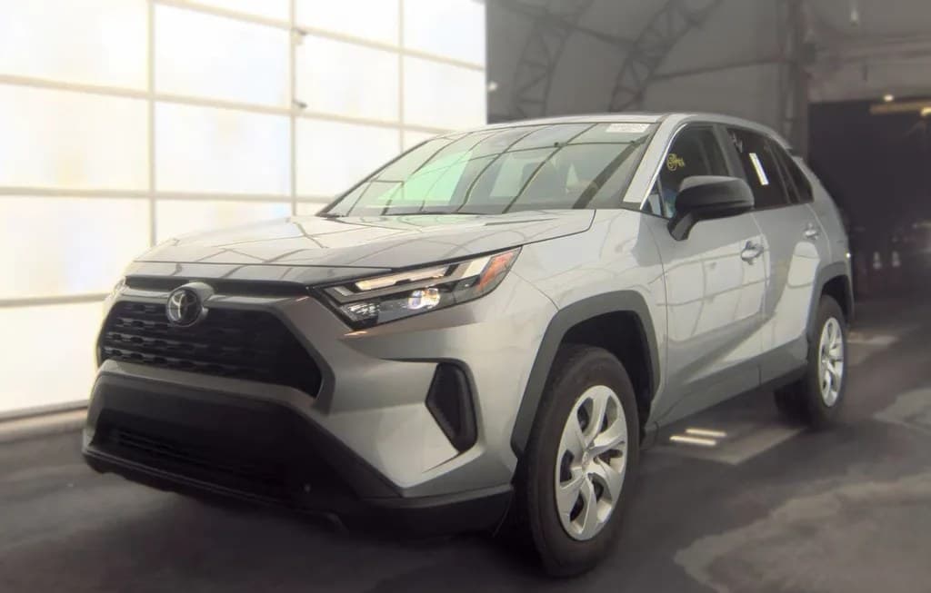 2025 TOYOTA RAV4 LE