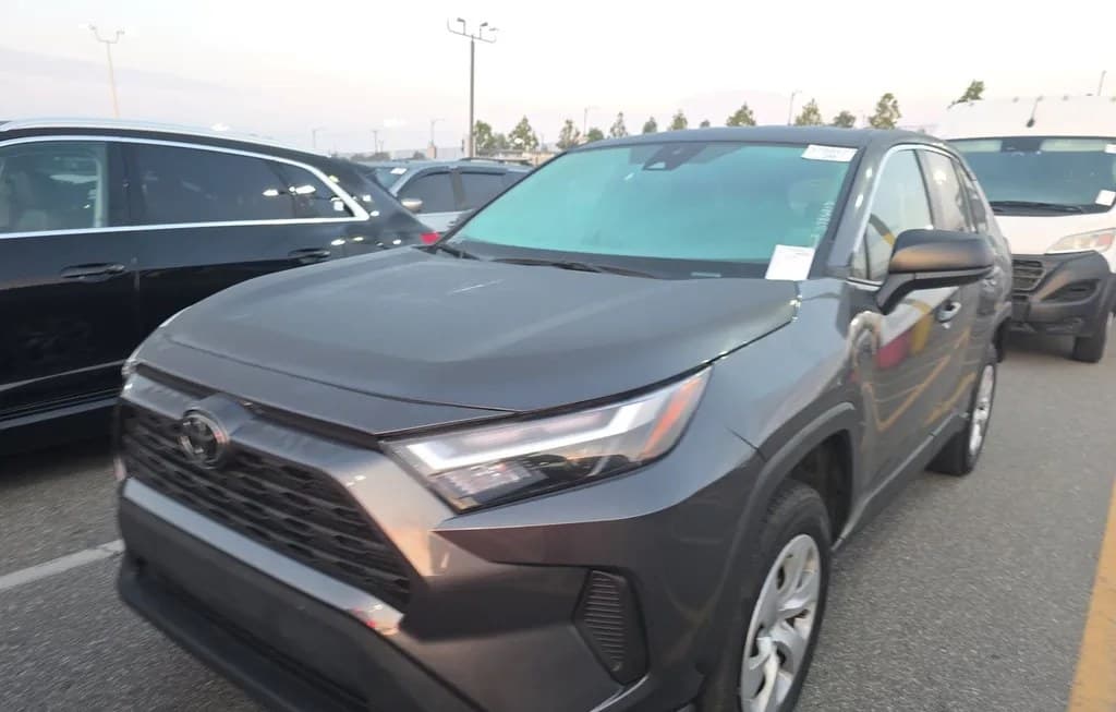 2025 TOYOTA RAV4 LE