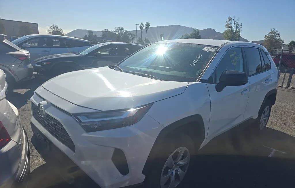 2025 TOYOTA RAV4 LE
