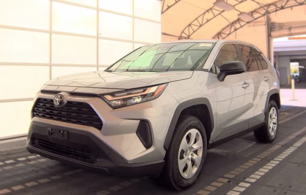 2025 TOYOTA RAV4 LE