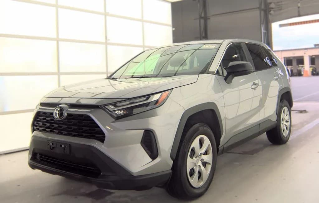 2025 TOYOTA RAV4 LE