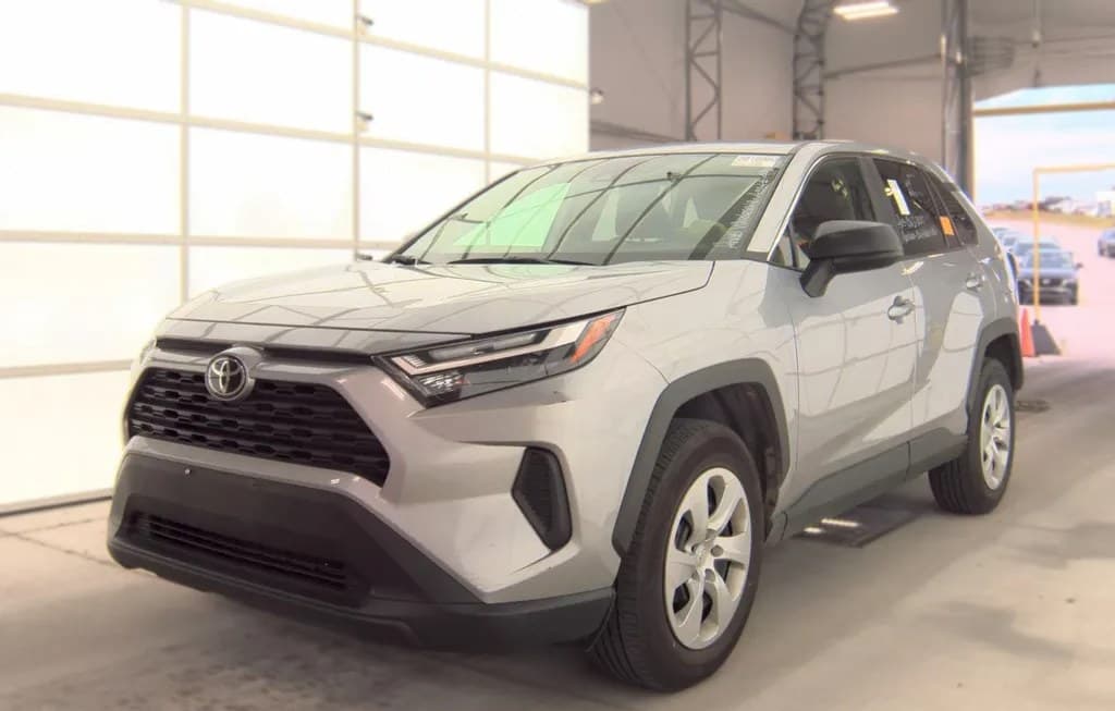 2025 TOYOTA RAV4 LE