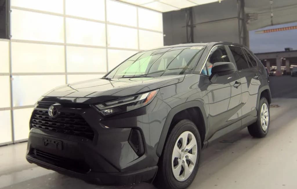 2025 TOYOTA RAV4 LE