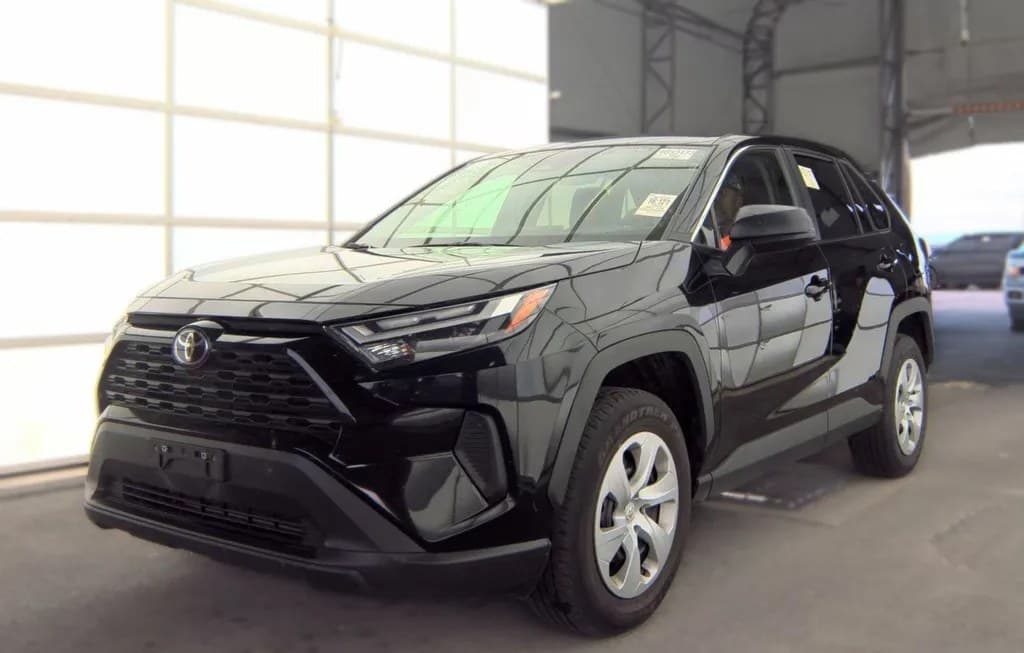 2025 TOYOTA RAV4 LE