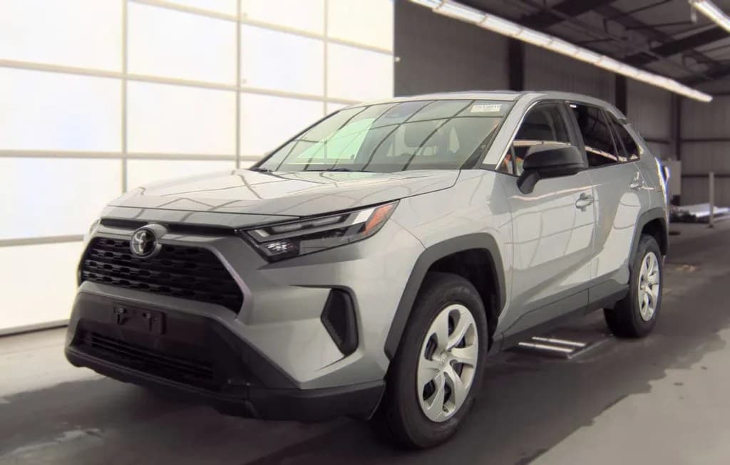 2025 TOYOTA RAV4 LE