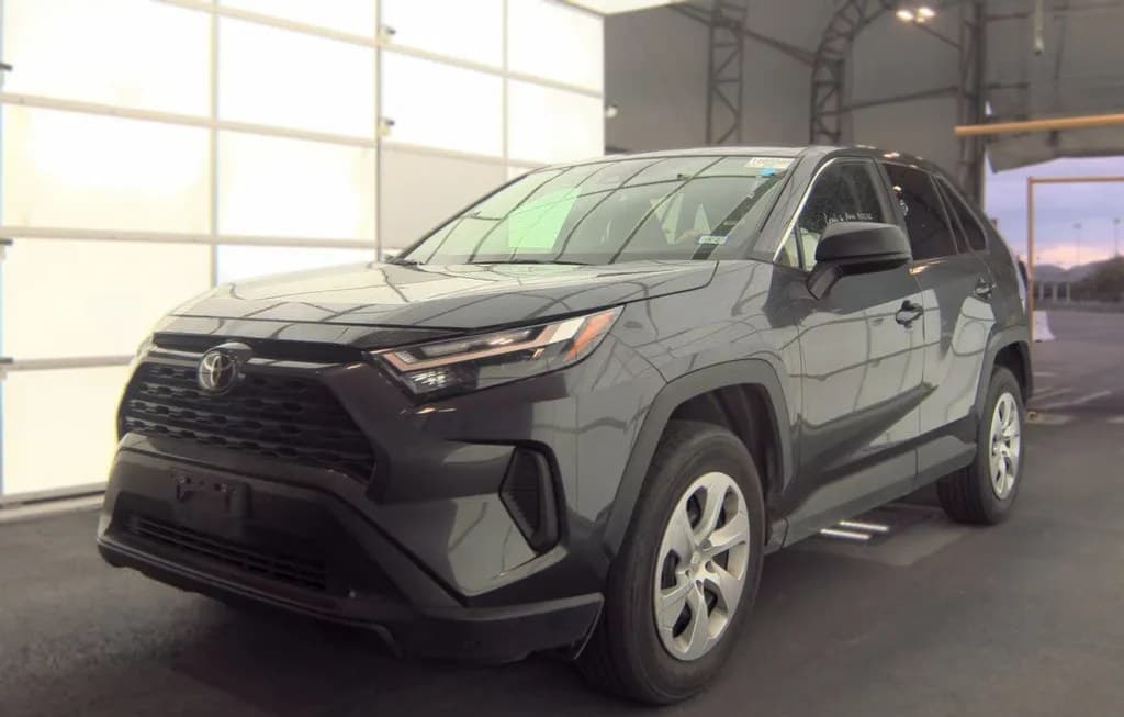 2025 TOYOTA RAV4 LE