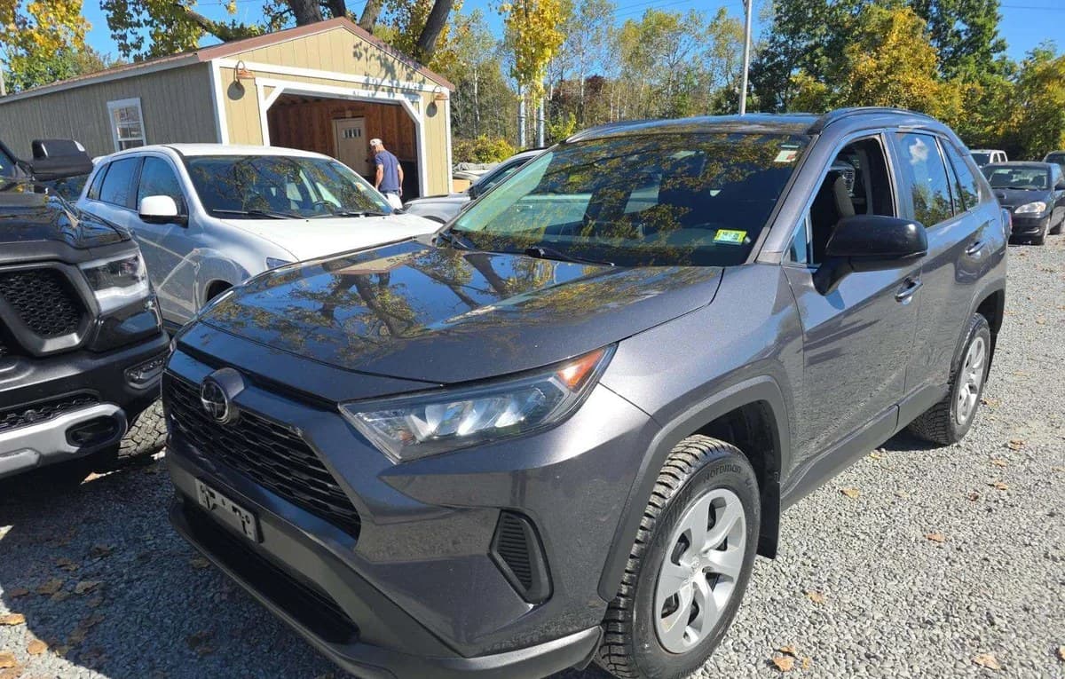 2019 TOYOTA RAV4 LE 2
