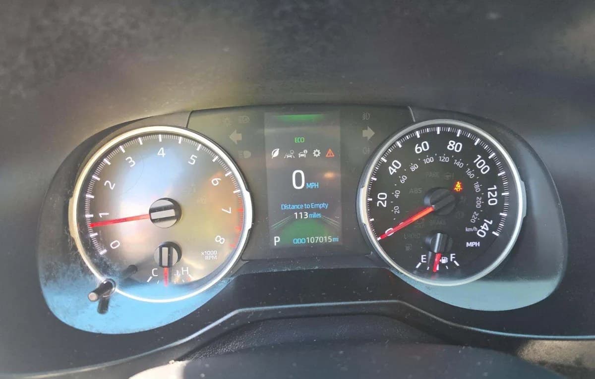 2019 TOYOTA RAV4 LE 6