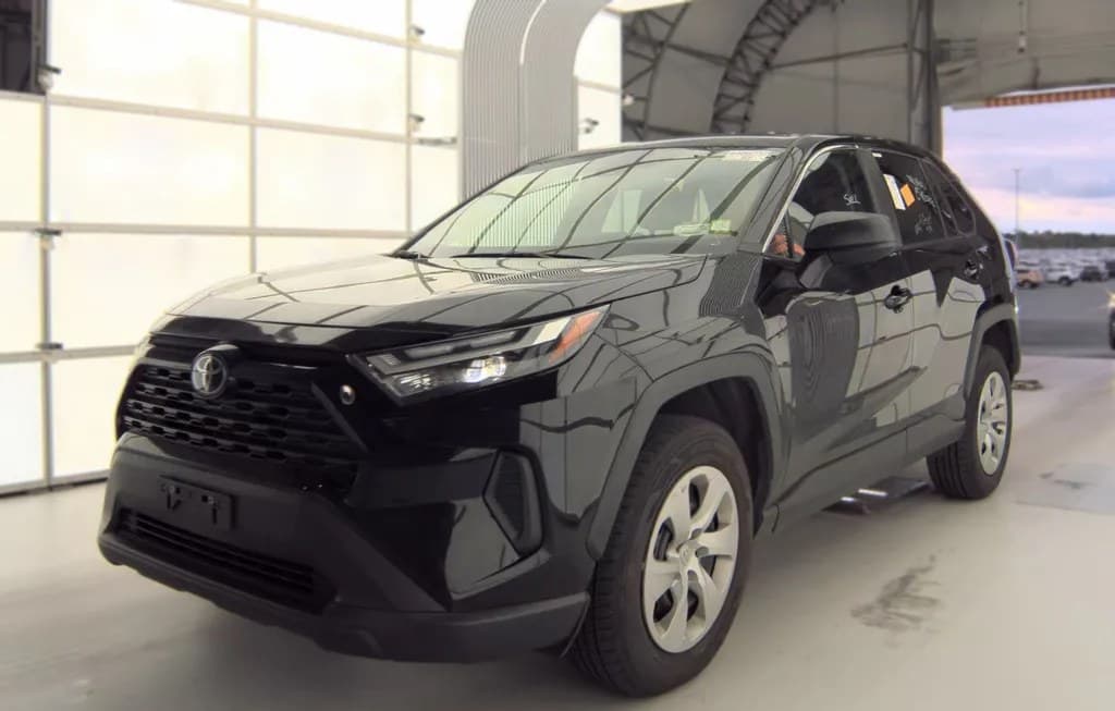 2025 TOYOTA RAV4 LE