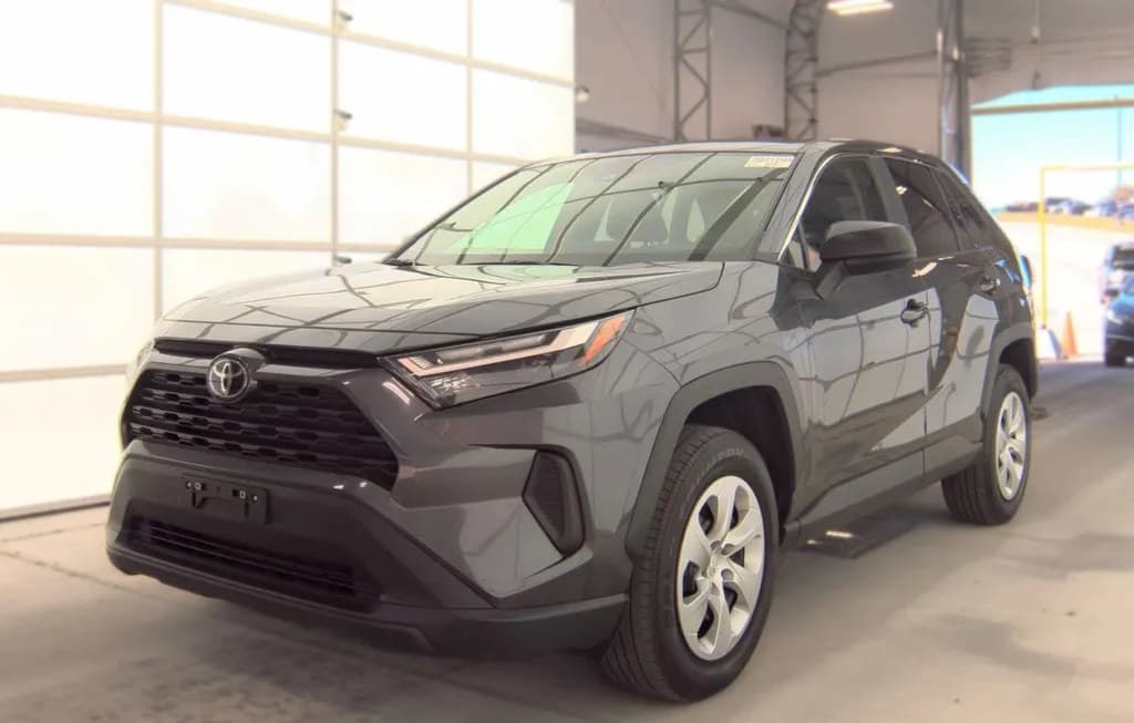 2025 TOYOTA RAV4 LE