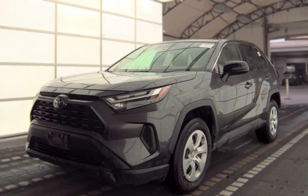 2025 TOYOTA RAV4 LE