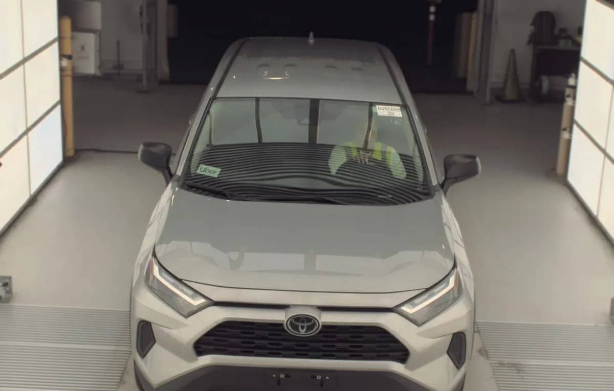 2024 TOYOTA RAV4 LE 3