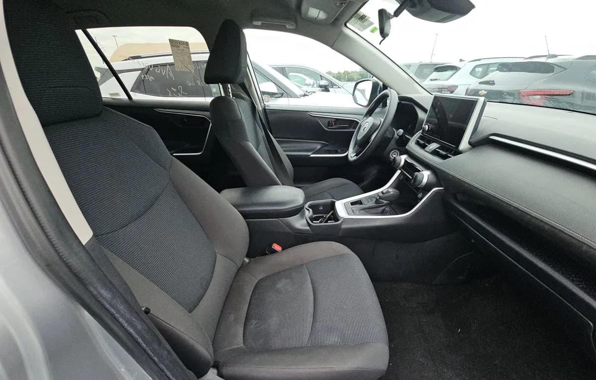 2024 TOYOTA RAV4 LE 5