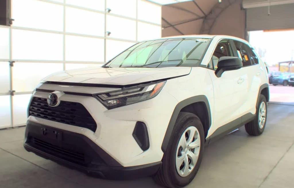 2025 TOYOTA RAV4 LE