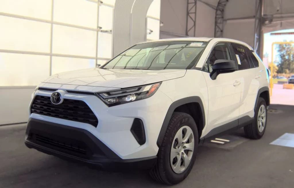 2025 TOYOTA RAV4 LE