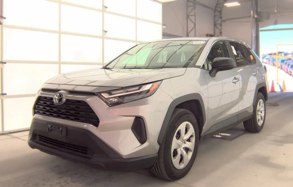 2025 TOYOTA RAV4 LE