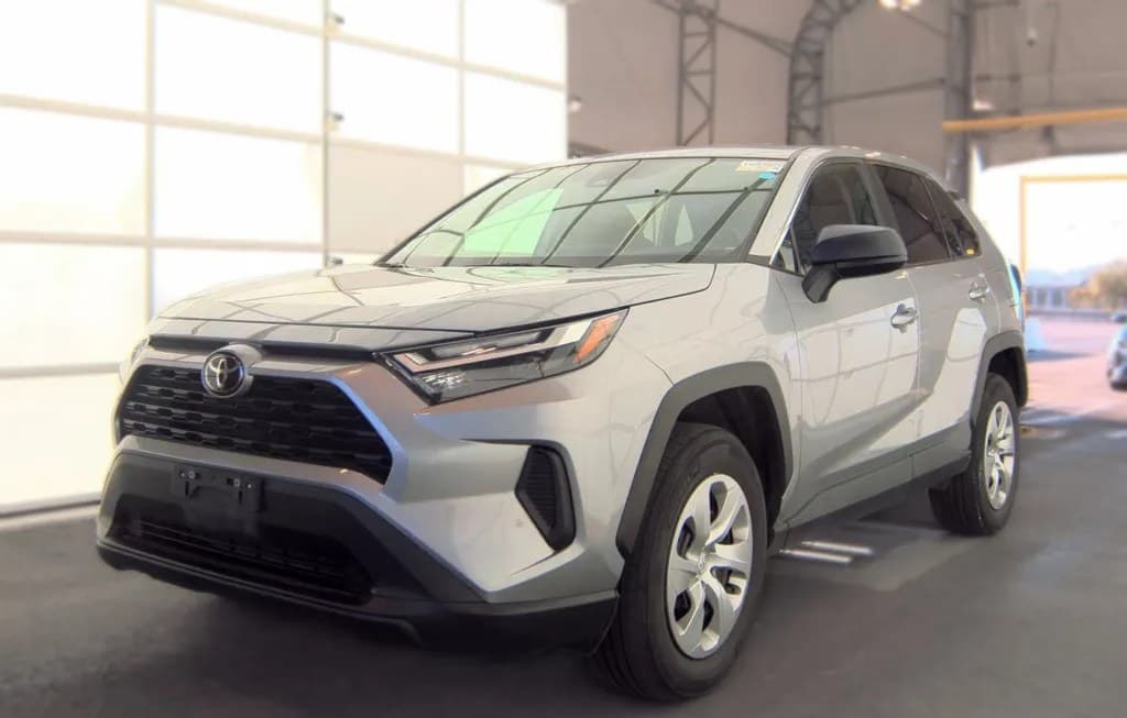 2025 TOYOTA RAV4 LE