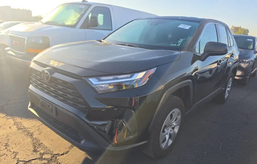 2025 TOYOTA RAV4 LE