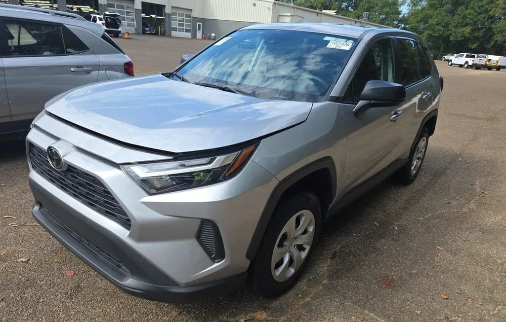2025 TOYOTA RAV4 LE