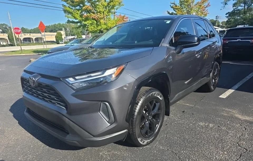 2024 TOYOTA RAV4 LE