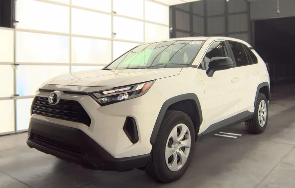 2025 TOYOTA RAV4 LE