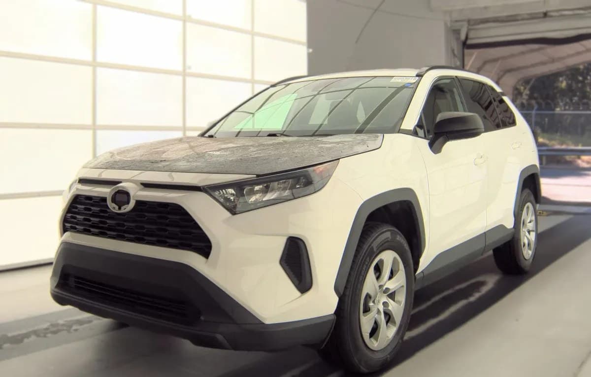 2021 TOYOTA RAV4 LE 2