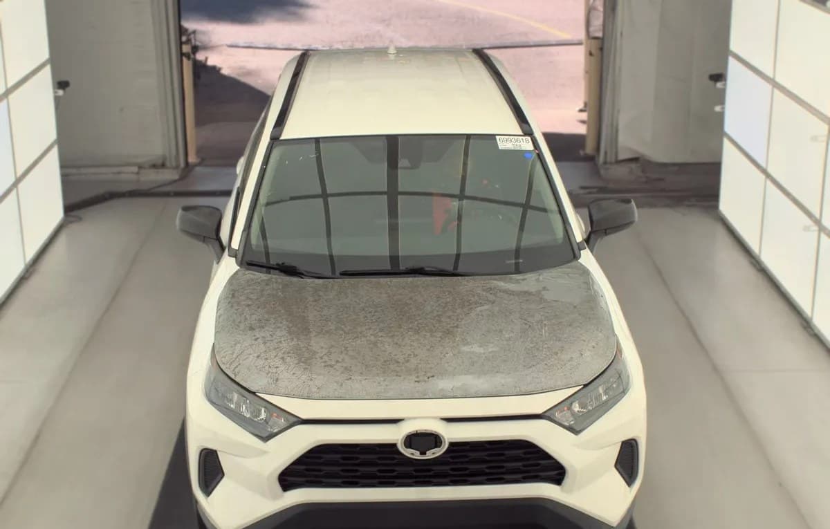 2021 TOYOTA RAV4 LE 3
