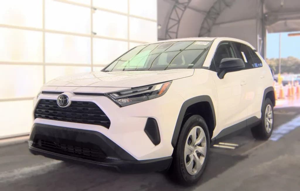2024 TOYOTA RAV4 LE