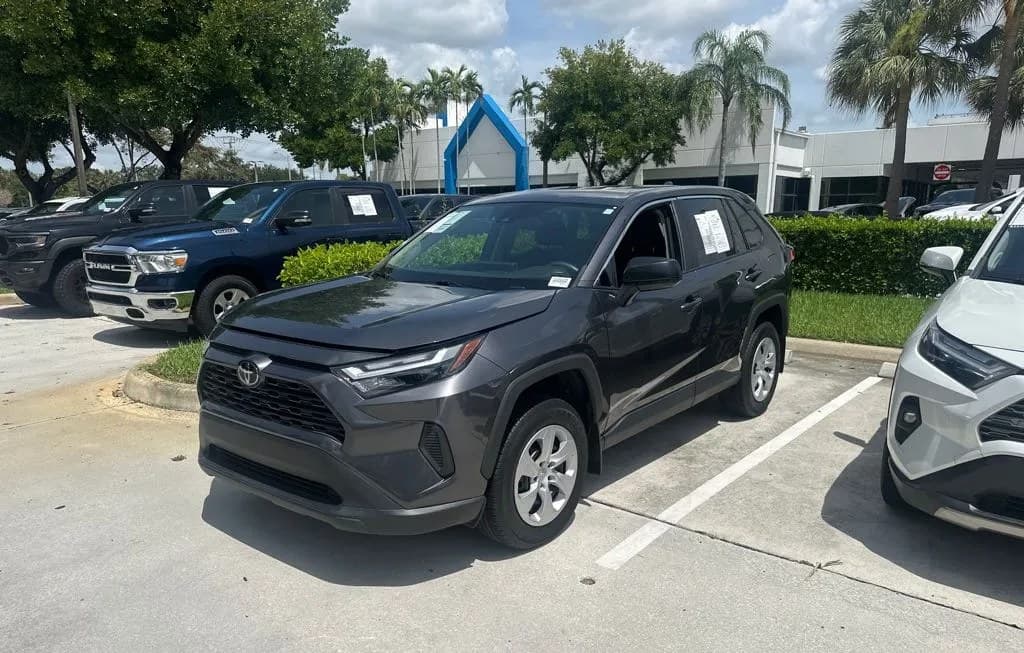 2024 TOYOTA RAV4 LE