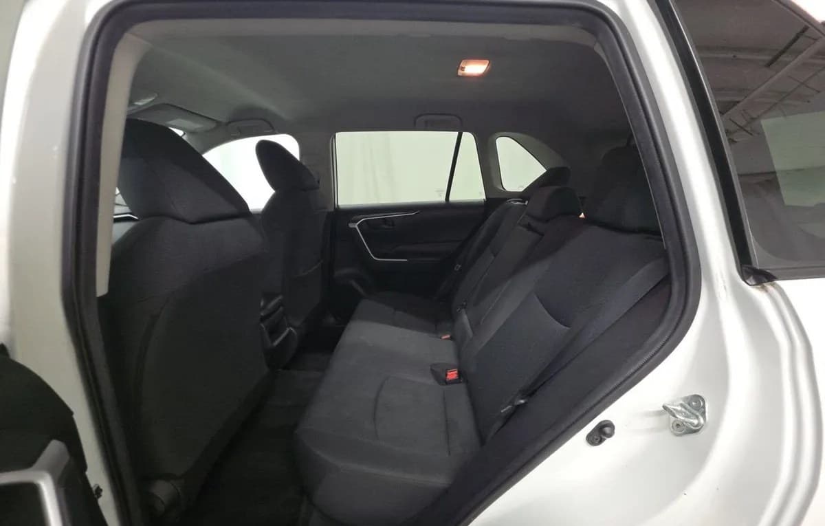 2021 TOYOTA RAV4 LE 6