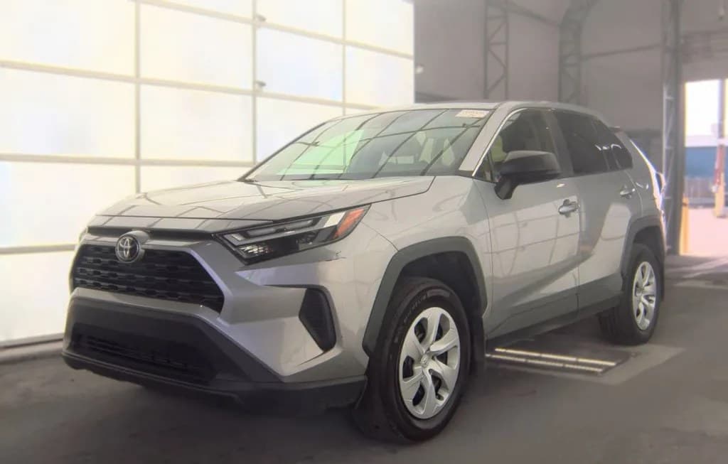 2024 TOYOTA RAV4 LE