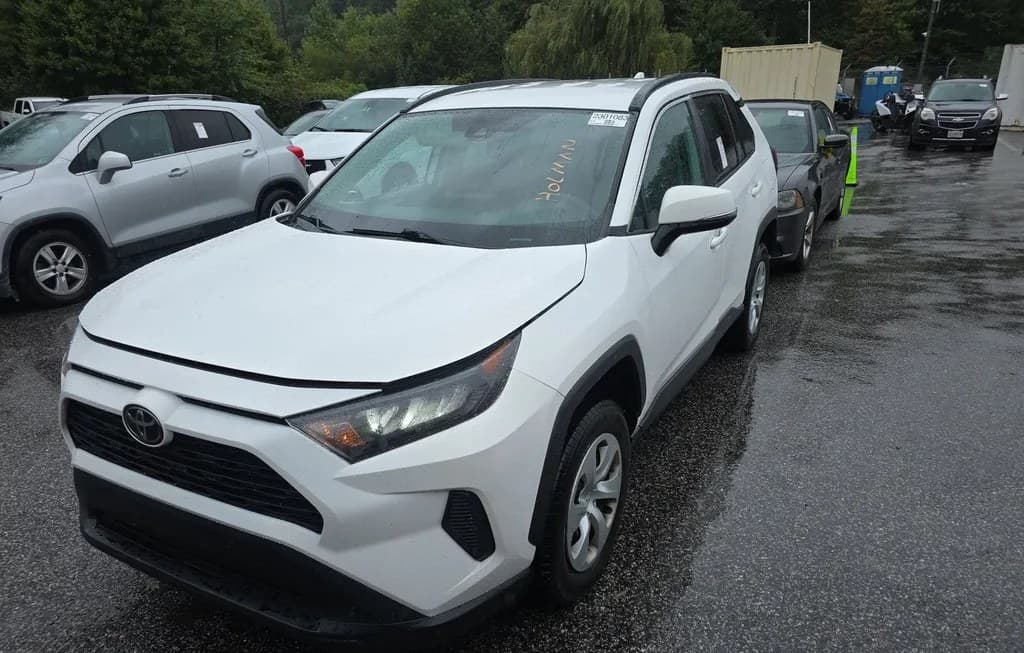 2021 TOYOTA RAV4 LE