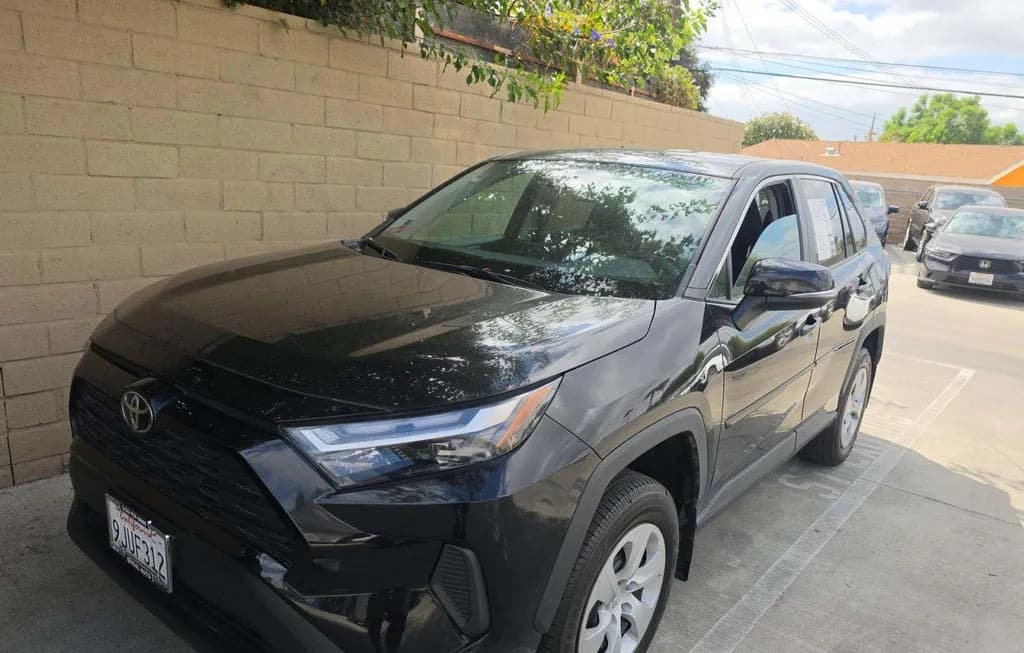 2024 TOYOTA RAV4 LE