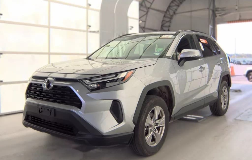 2025 TOYOTA RAV4 HYBRID LE
