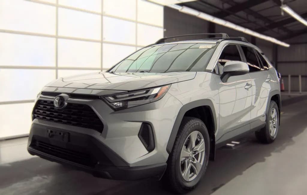 2024 TOYOTA RAV4 HYBRID LE