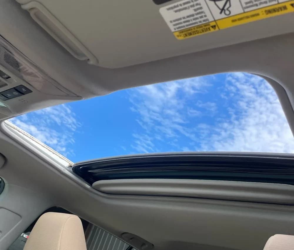 2019 TOYOTA RAV4 XLE 7