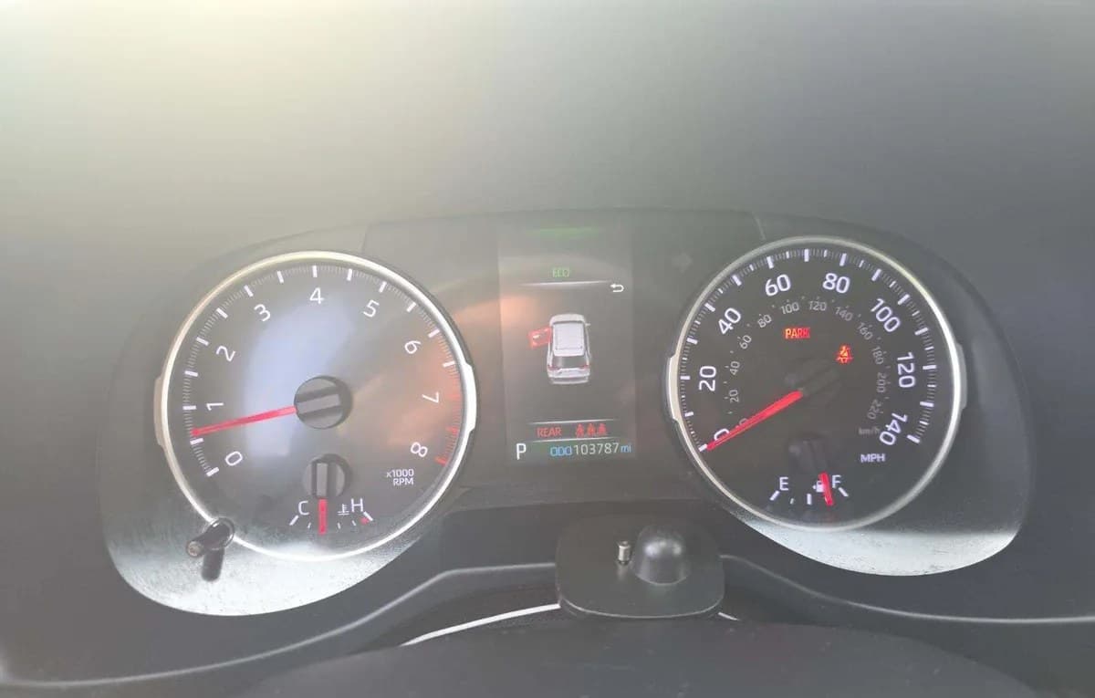 2021 TOYOTA RAV4 XLE 6