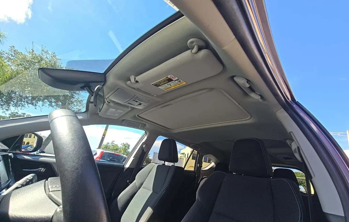 2017 TOYOTA RAV4 XLE 5