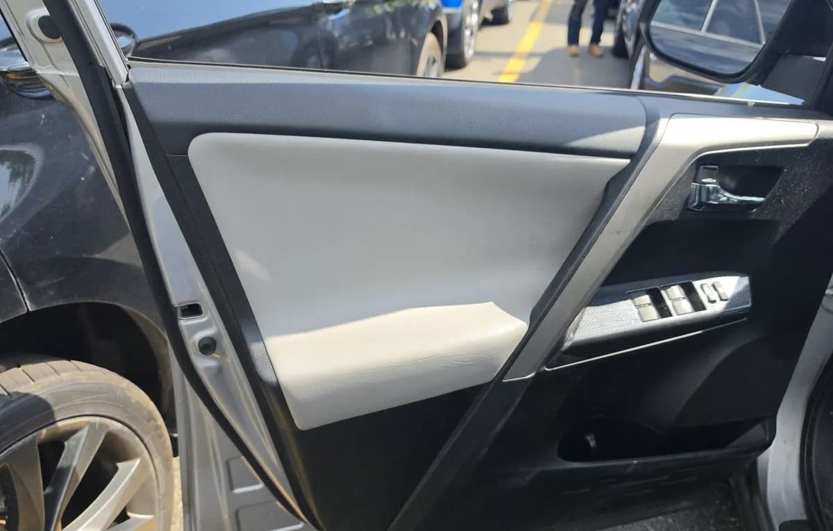 2018 TOYOTA RAV4 Adventure 6