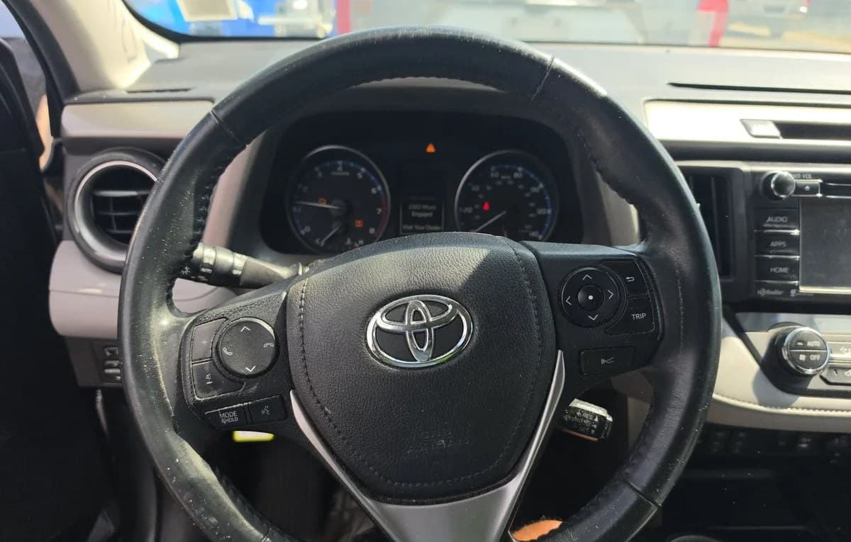2018 TOYOTA RAV4 Adventure 7