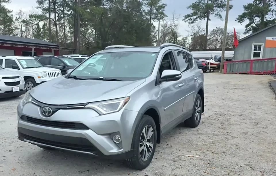 2017 TOYOTA RAV4 XLE
