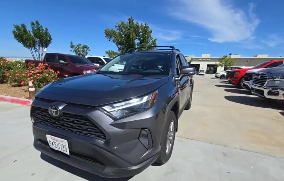 2024 TOYOTA RAV4 XLE