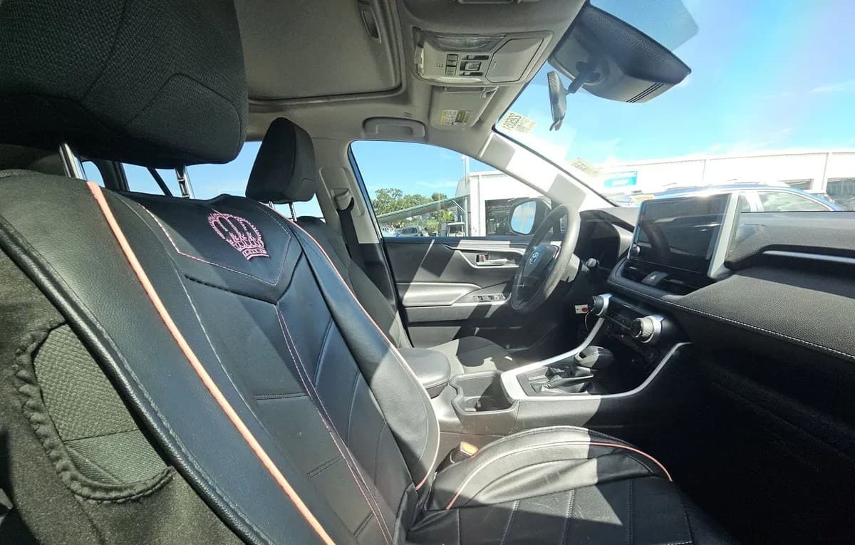 2023 TOYOTA RAV4 XLE 5